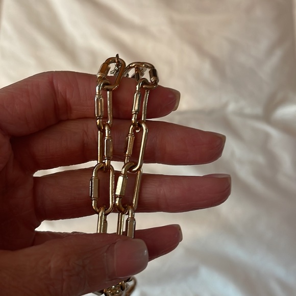 Gold tone paper clip style chain necklace hardware - Picture 2 of 6